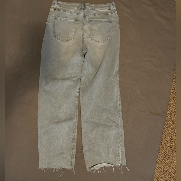 Mom Jean - Picture 2 of 4